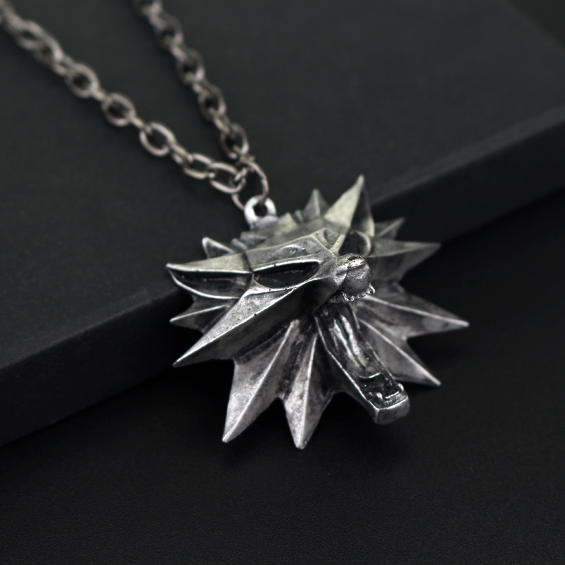Collier pendentif tête de loup - Wildman Hunting & Outdoor Nelspruit avis et prix