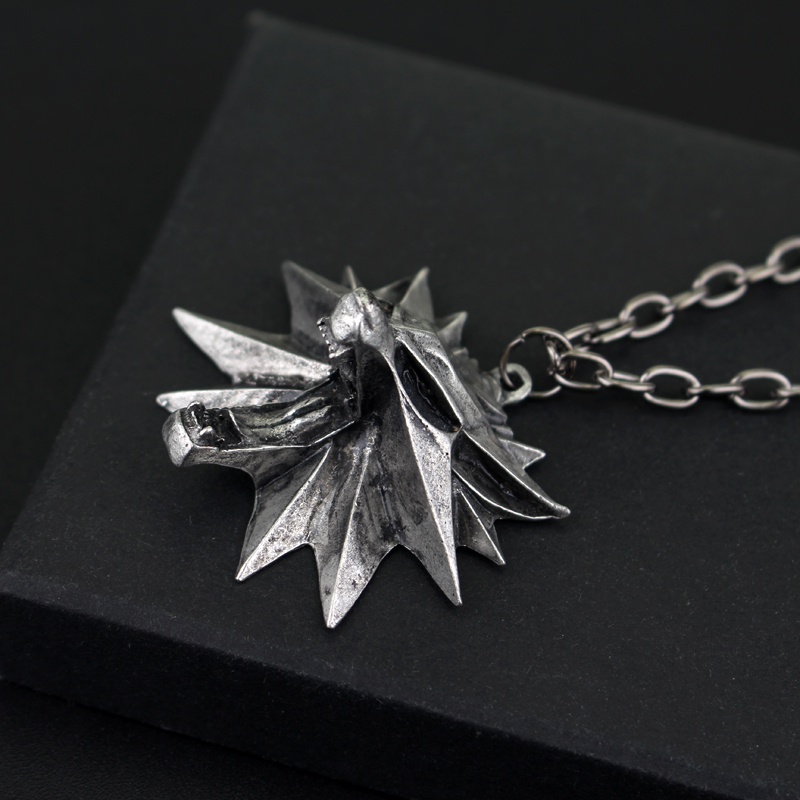Collier pendentif tête de loup - Wildman Hunting & Outdoor Nelspruit avis et prix